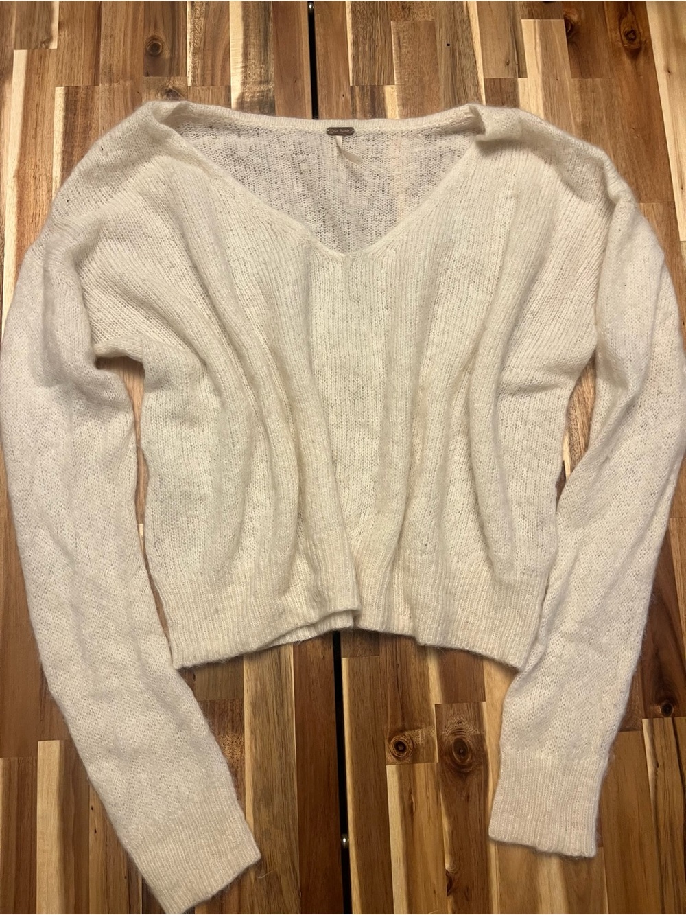 Free People lightweight cream v-neck sweater